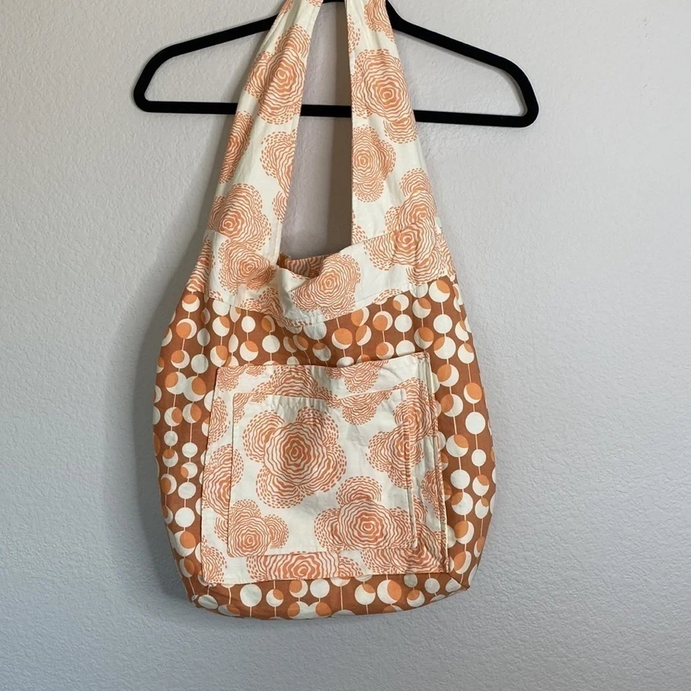 Hobo fabric bag handmade reversible large peach flowers